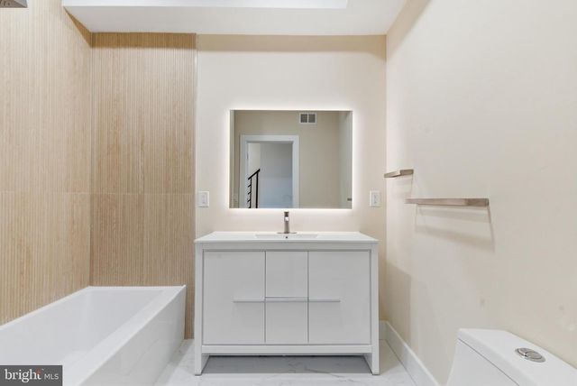 2440 E HAROLD ST, Philadelphia, PA 19125