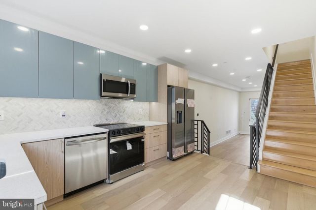 2440 E HAROLD ST, Philadelphia, PA 19125