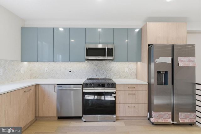 2440 E HAROLD ST, Philadelphia, PA 19125