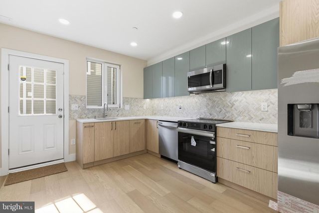 2440 E HAROLD ST, Philadelphia, PA 19125