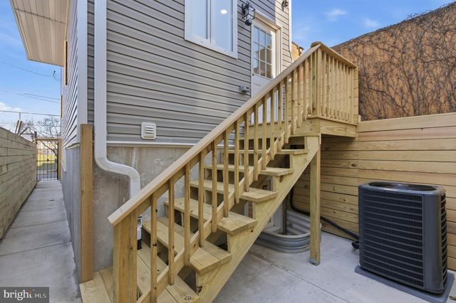 2440 E HAROLD ST, Philadelphia, PA 19125