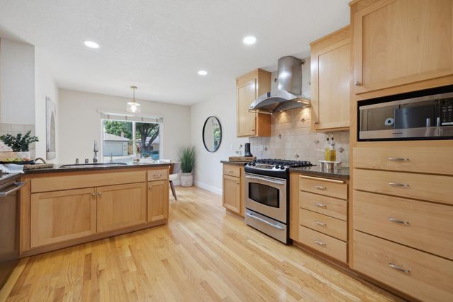 2452 Crestline Road, Pleasanton, CA 94566