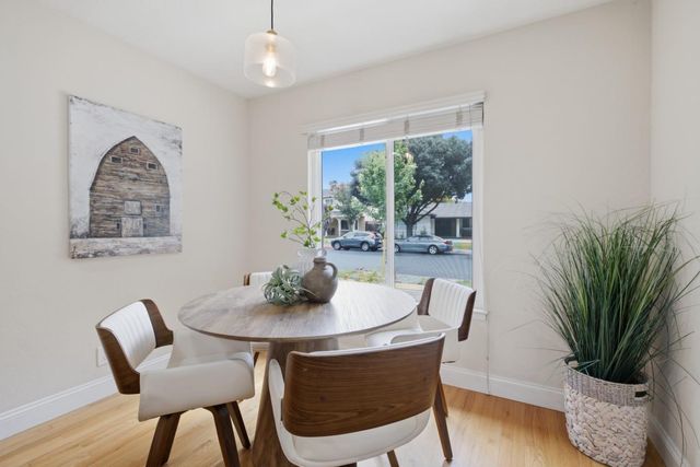 2452 Crestline Road, Pleasanton, CA 94566