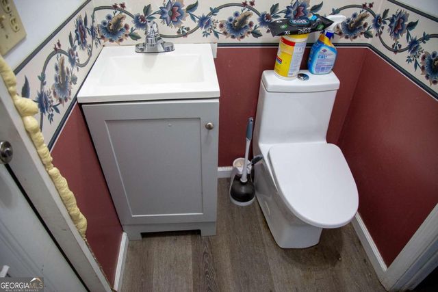 2115 Blackshear Highway, Baxley, GA 31513