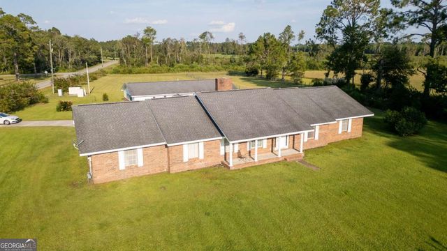 2115 Blackshear Highway, Baxley, GA 31513