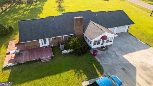 2115 Blackshear Highway, Baxley, GA 31513