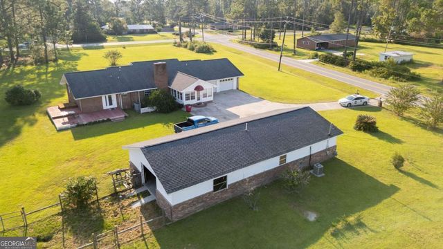 2115 Blackshear Highway, Baxley, GA 31513