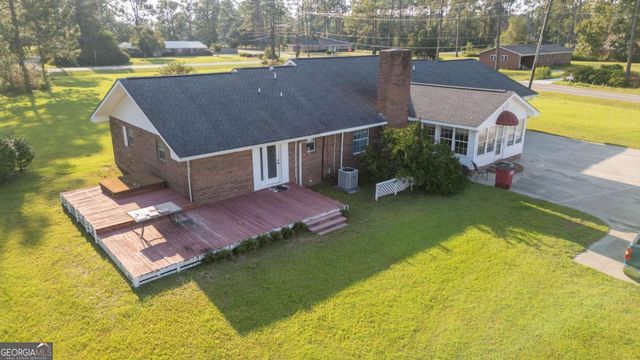 2115 Blackshear Highway, Baxley, GA 31513