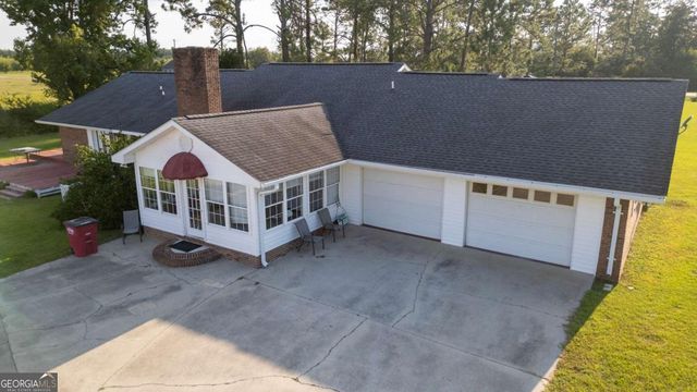 2115 Blackshear Highway, Baxley, GA 31513