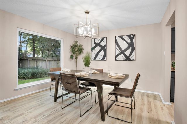 6 Spurwood Ct, Spring, TX 77381