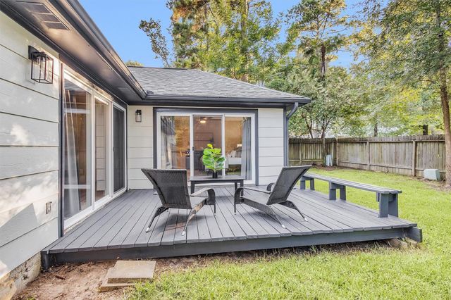 6 Spurwood Ct, Spring, TX 77381