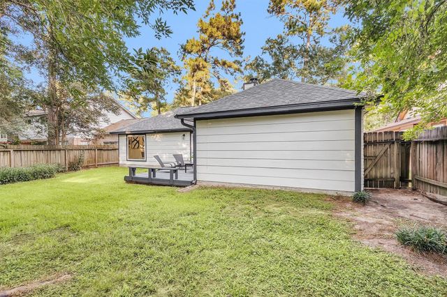6 Spurwood Ct, Spring, TX 77381