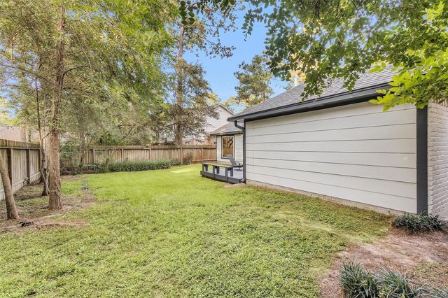 6 Spurwood Ct, Spring, TX 77381