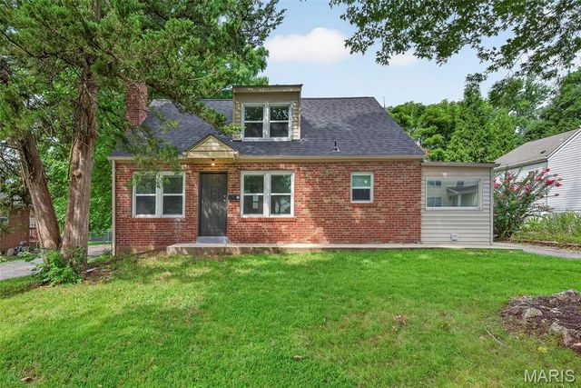 915 Tavalon Avenue, Rock Hill, MO 63119