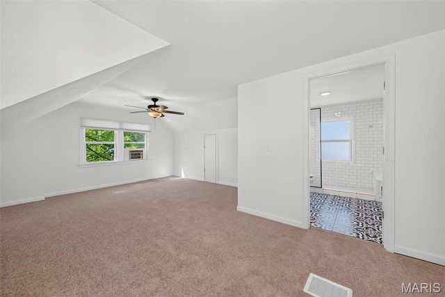 915 Tavalon Avenue, Rock Hill, MO 63119