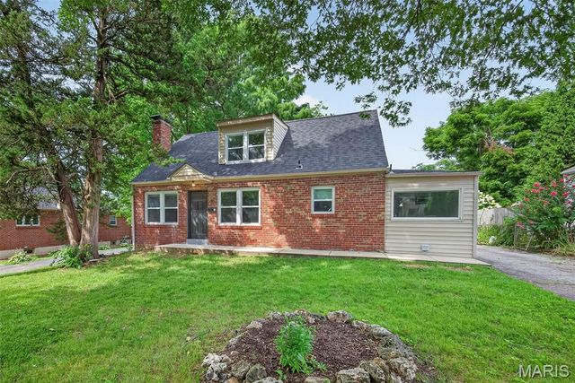 915 Tavalon Avenue, Rock Hill, MO 63119