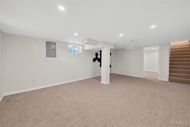 915 Tavalon Avenue, Rock Hill, MO 63119