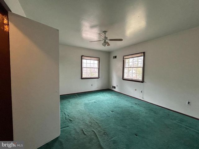 527 CHERRY LN, Lansdowne, PA 19050