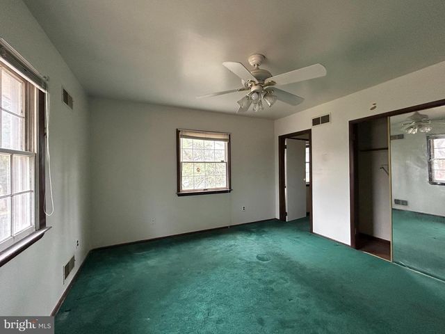 527 CHERRY LN, Lansdowne, PA 19050