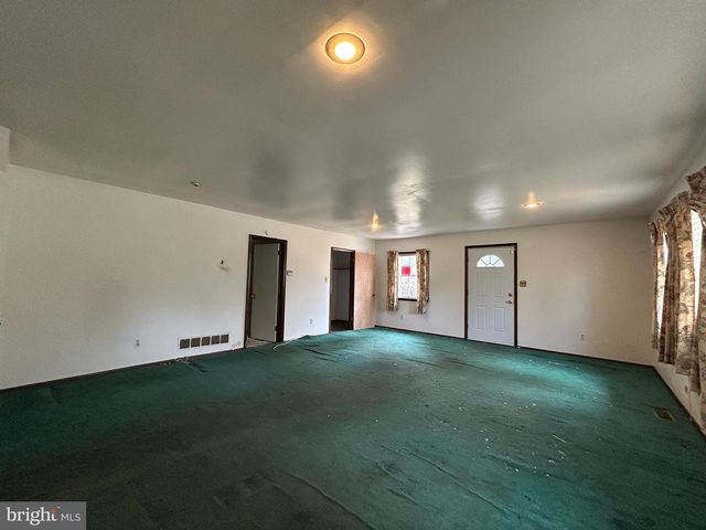 527 CHERRY LN, Lansdowne, PA 19050