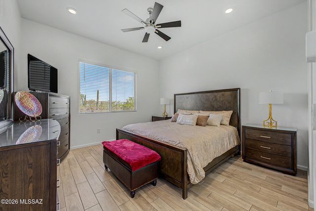 10702 N Iron Peak Drive, Oro Valley, AZ 85742