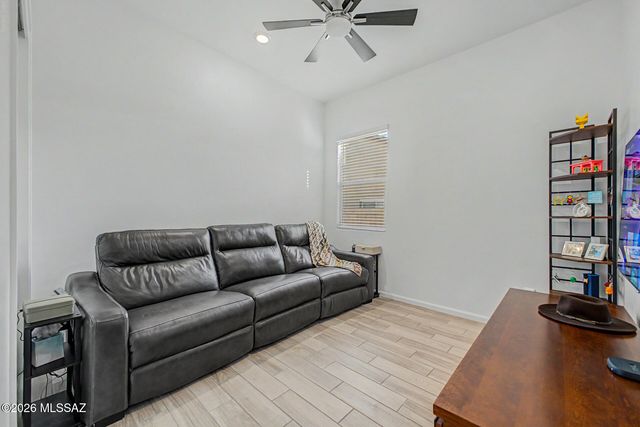 10702 N Iron Peak Drive, Oro Valley, AZ 85742