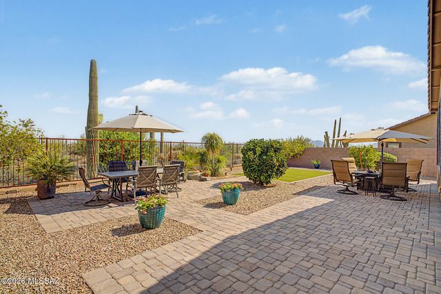 10702 N Iron Peak Drive, Oro Valley, AZ 85742