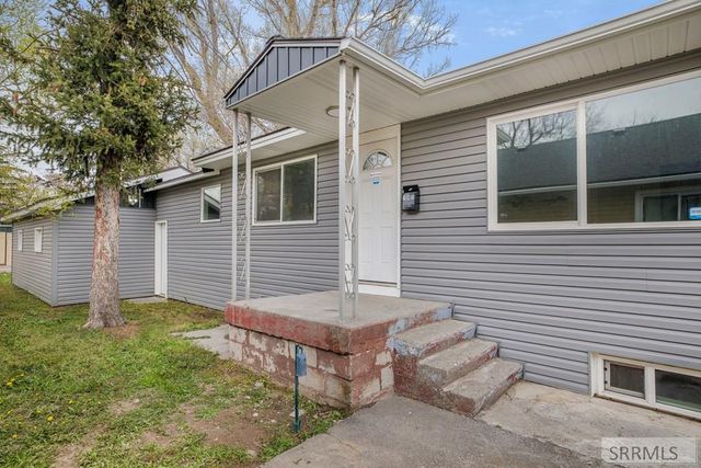 141 College Street, Idaho Falls, ID 83402