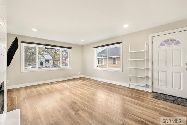 141 College Street, Idaho Falls, ID 83402