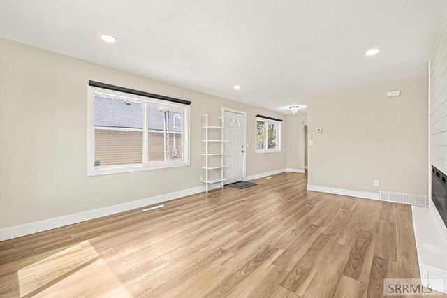 141 College Street, Idaho Falls, ID 83402