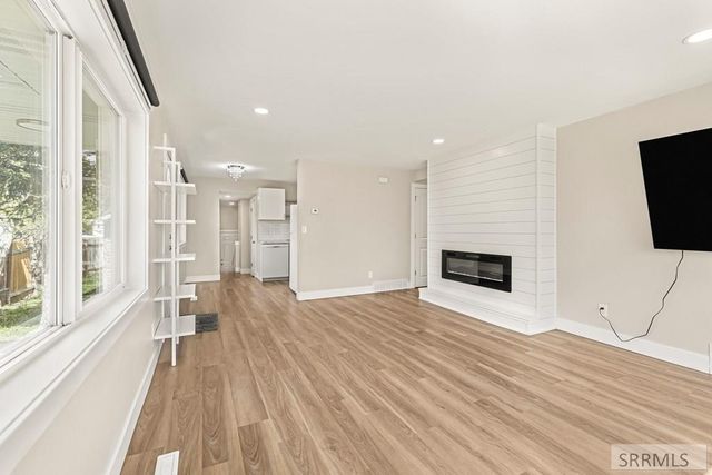 141 College Street, Idaho Falls, ID 83402