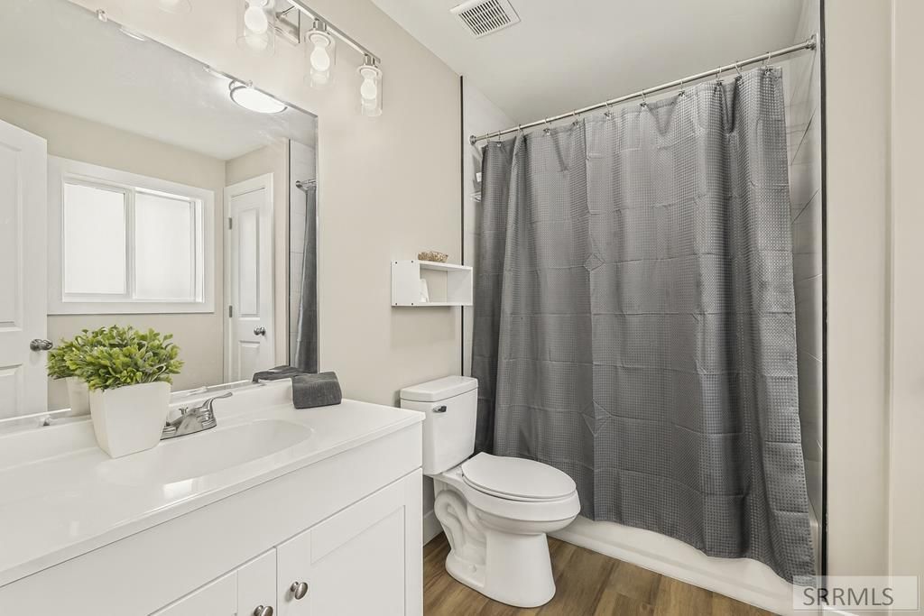 Image 14 of property listing at 141 College Street, Idaho Falls, ID 83402