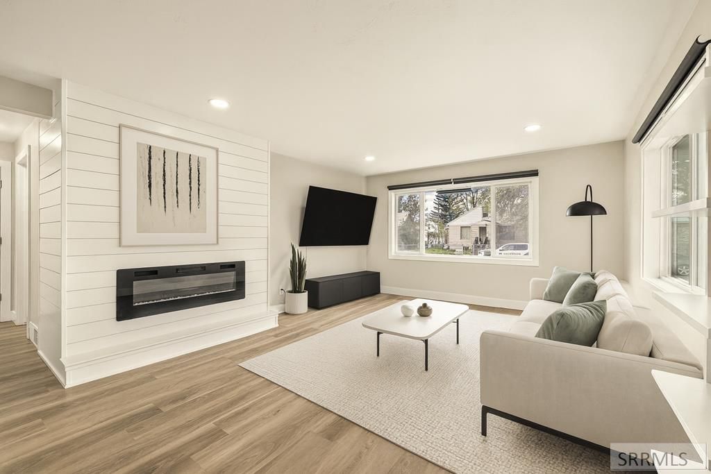 Image 3 of property listing at 141 College Street, Idaho Falls, ID 83402