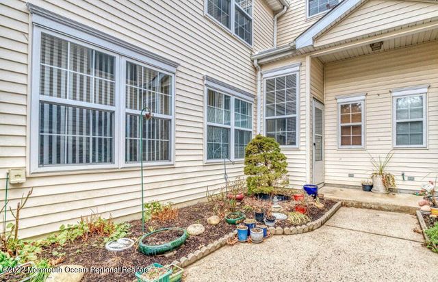 887 Crimson Court, Morganville, NJ 07751
