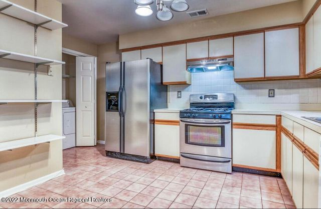 887 Crimson Court, Morganville, NJ 07751