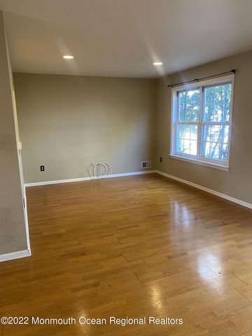887 Crimson Court, Morganville, NJ 07751