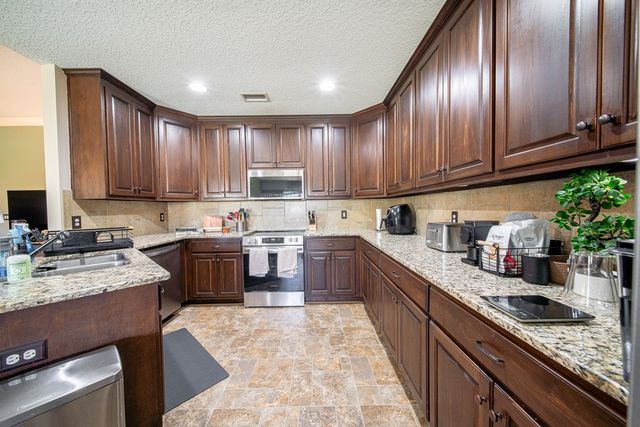 13 Talon Court, Fort Mitchell, AL 36856