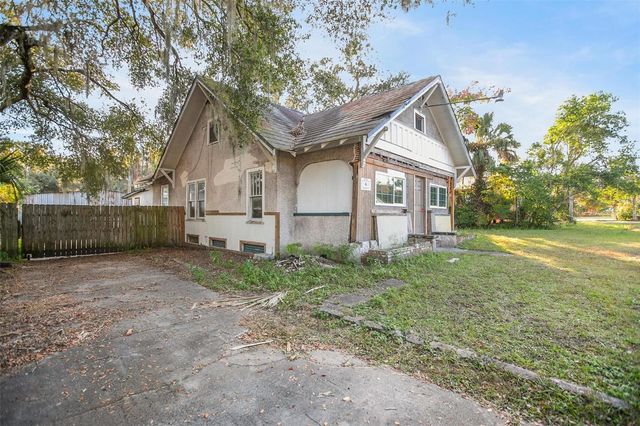 1430 E NEW YORK AVENUE, Deland, FL 32724