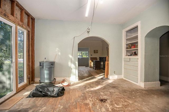 1430 E NEW YORK AVENUE, Deland, FL 32724