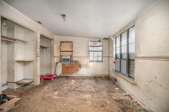 1430 E NEW YORK AVENUE, Deland, FL 32724