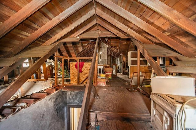 1430 E NEW YORK AVENUE, Deland, FL 32724