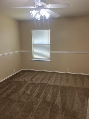 1820 White Feather Lane, Fort Worth, TX 76131