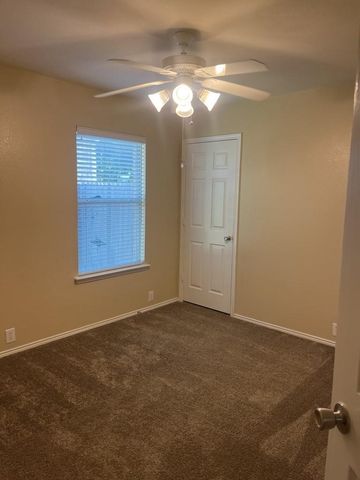 1820 White Feather Lane, Fort Worth, TX 76131