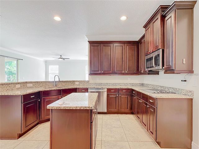 421 MEADOWRIDGE COVE, Longwood, FL 32750