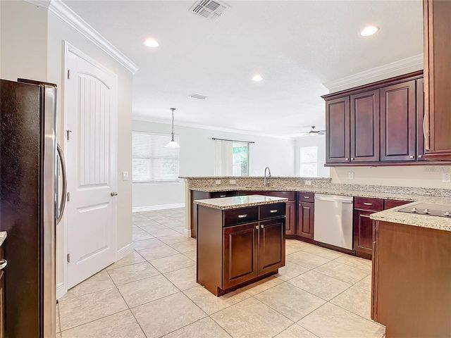 421 MEADOWRIDGE COVE, Longwood, FL 32750