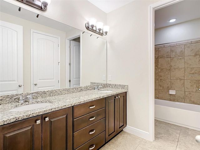 421 MEADOWRIDGE COVE, Longwood, FL 32750