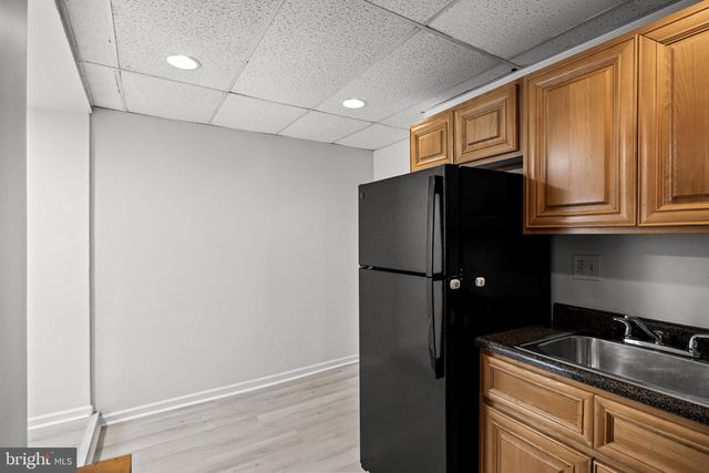 437 JACKSON ST, Philadelphia, PA 19148