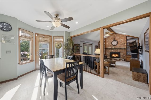 22 Waxwing Lane, Amherst, NY 14051