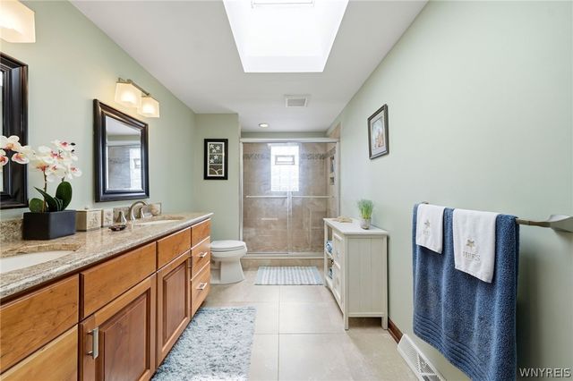 22 Waxwing Lane, Amherst, NY 14051