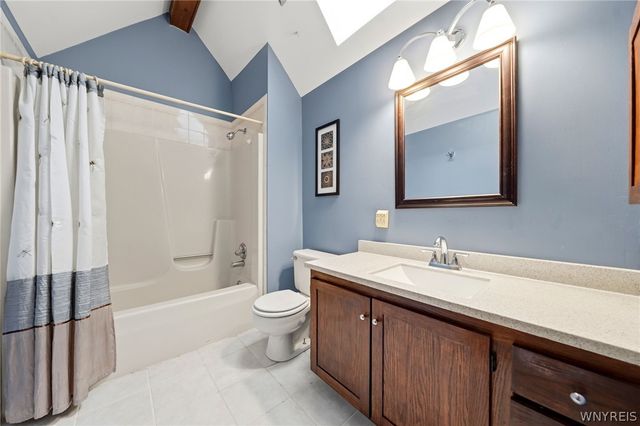 22 Waxwing Lane, Amherst, NY 14051